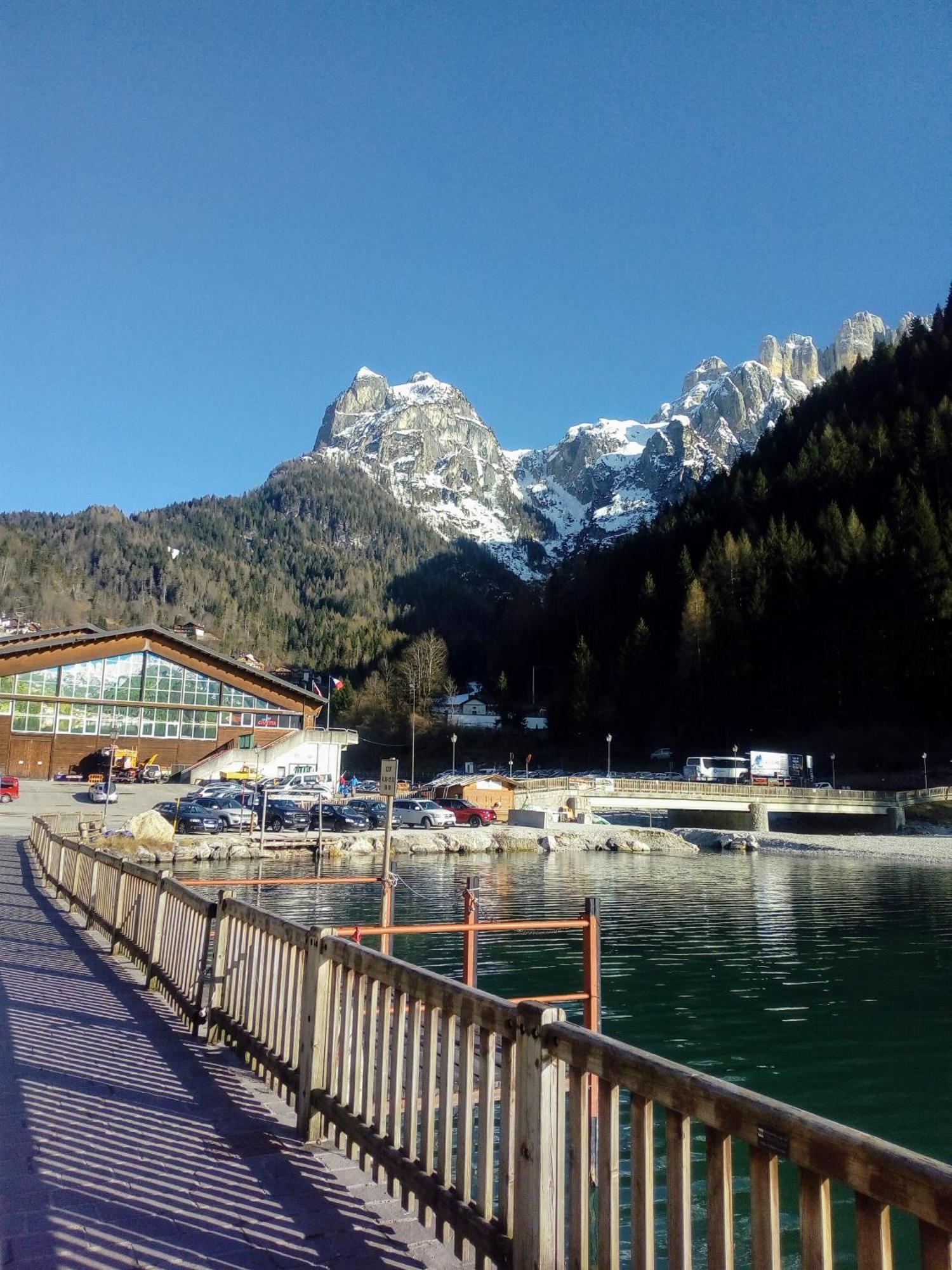 Mountain Lägenhet Alleghe Rum bild